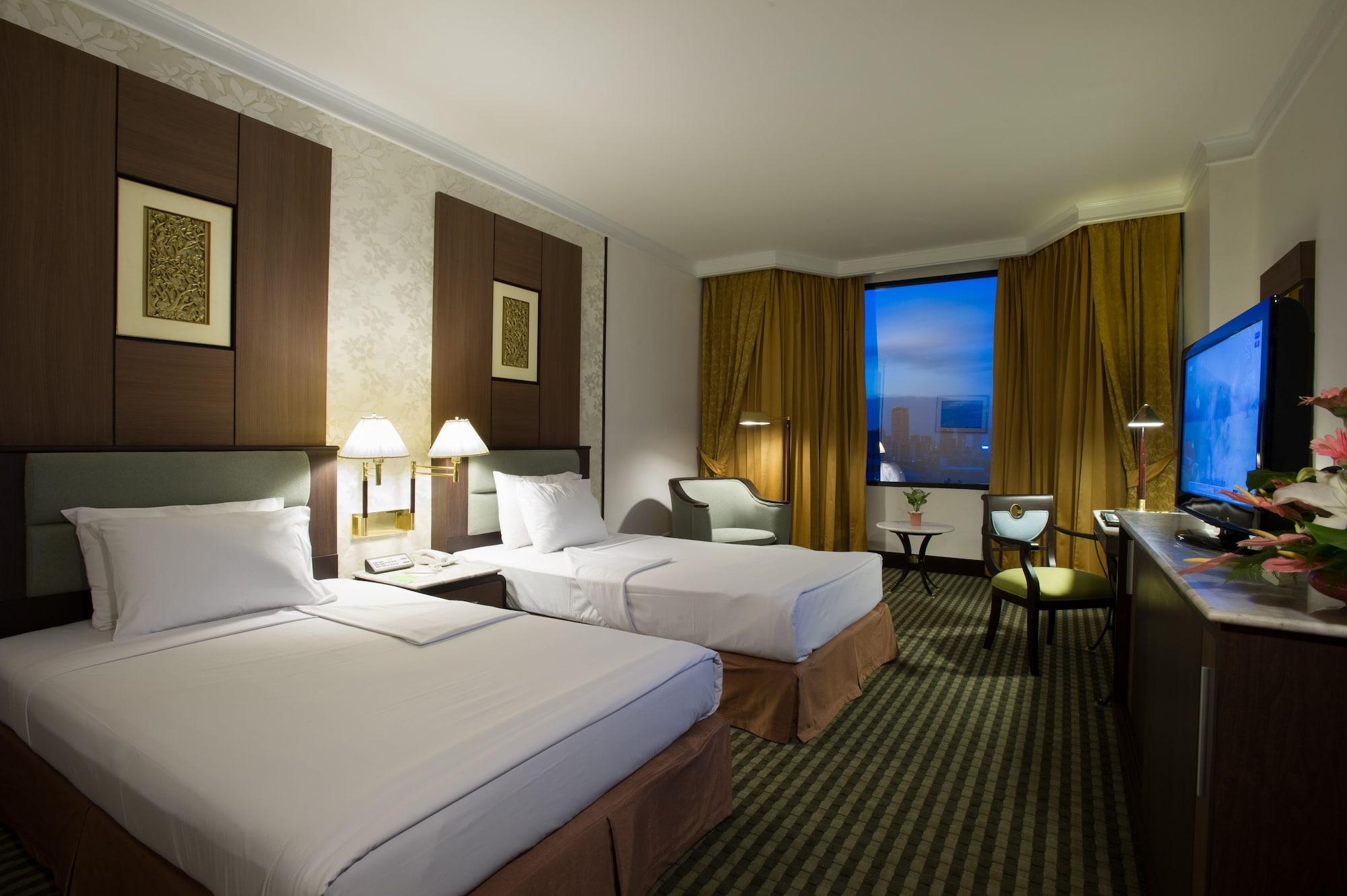 Ramada by Wyndham Bangkok Chaophya Park Hotel Bagian luar foto