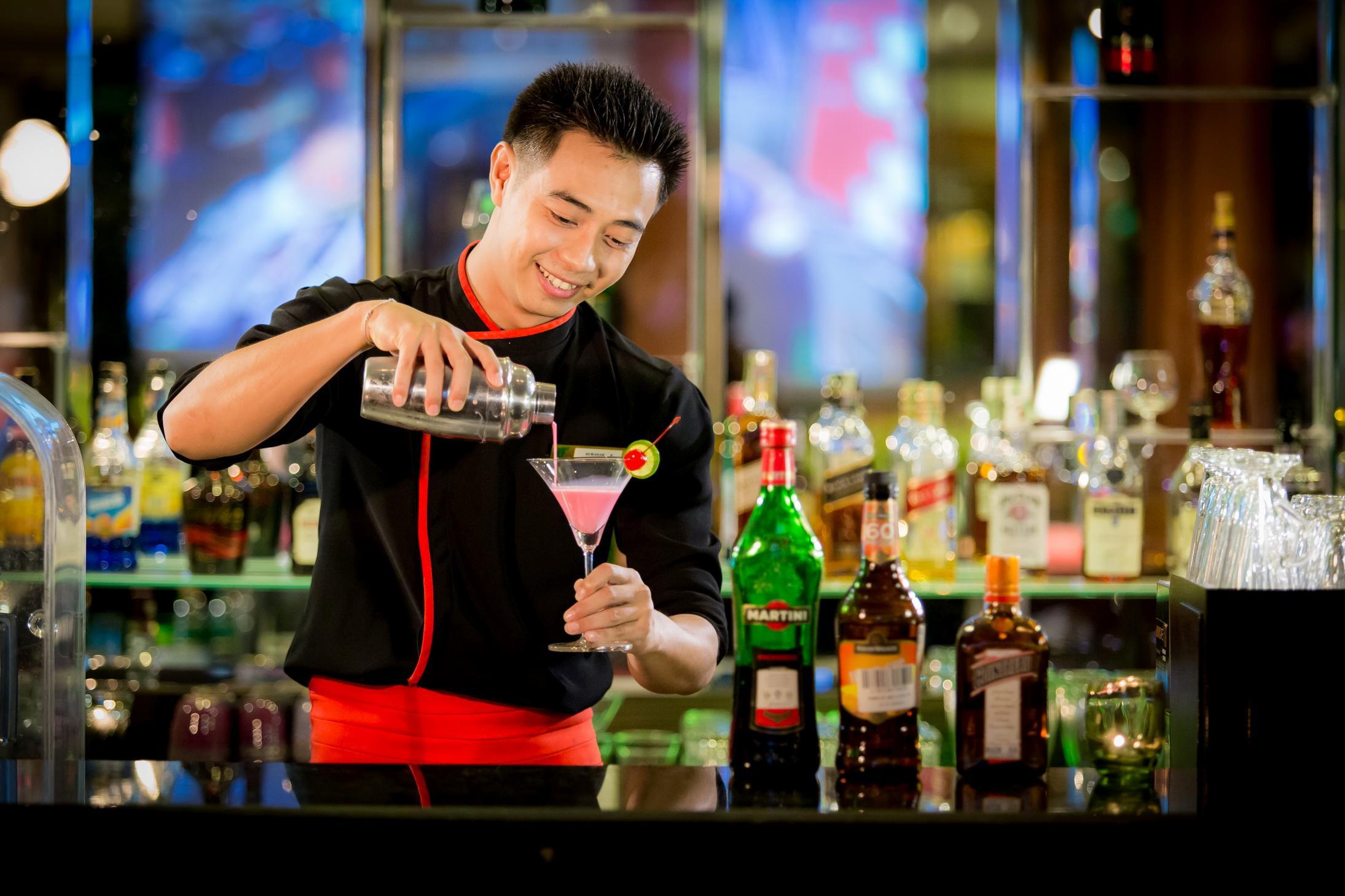 Ramada by Wyndham Bangkok Chaophya Park Hotel Bagian luar foto