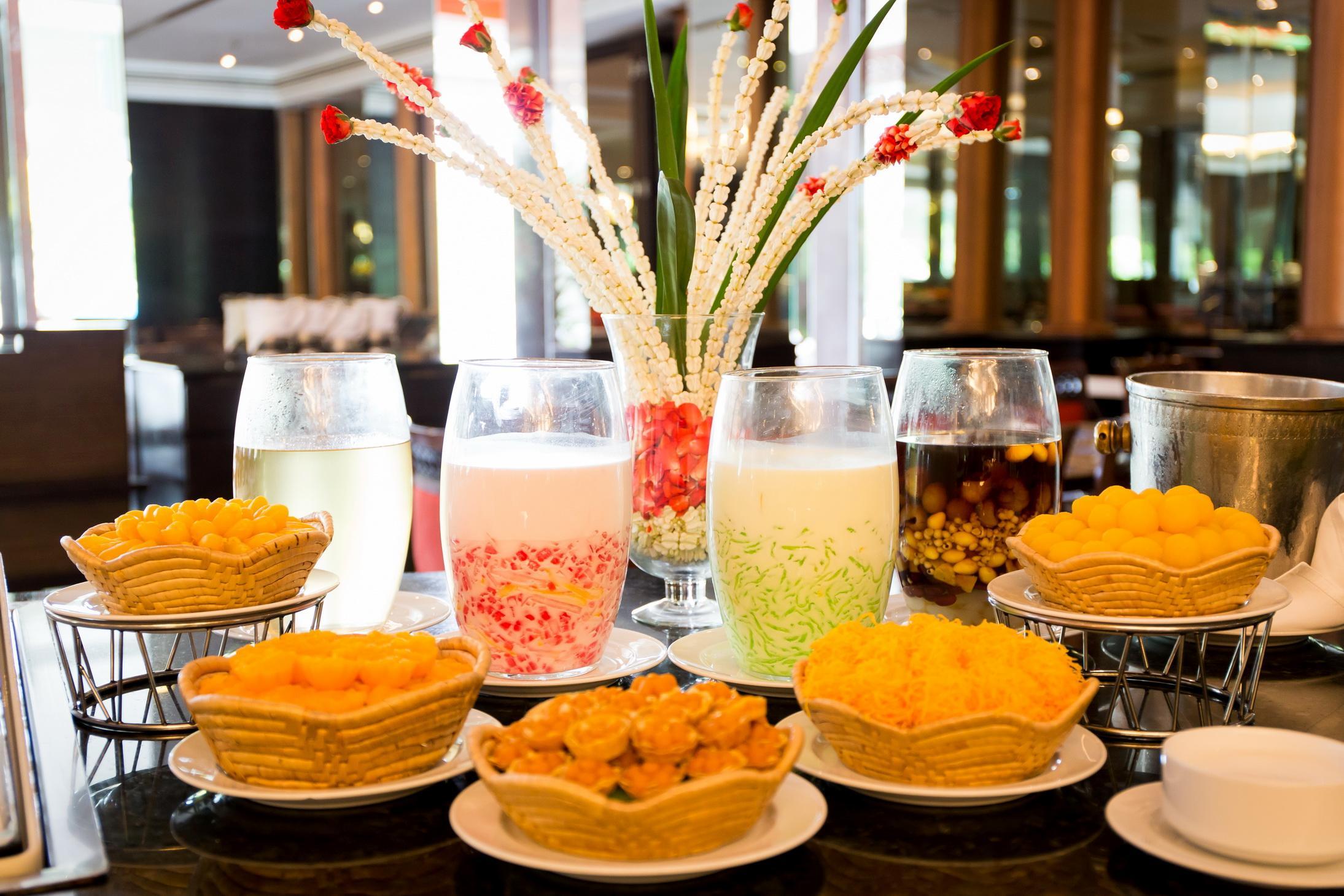 Ramada by Wyndham Bangkok Chaophya Park Hotel Bagian luar foto