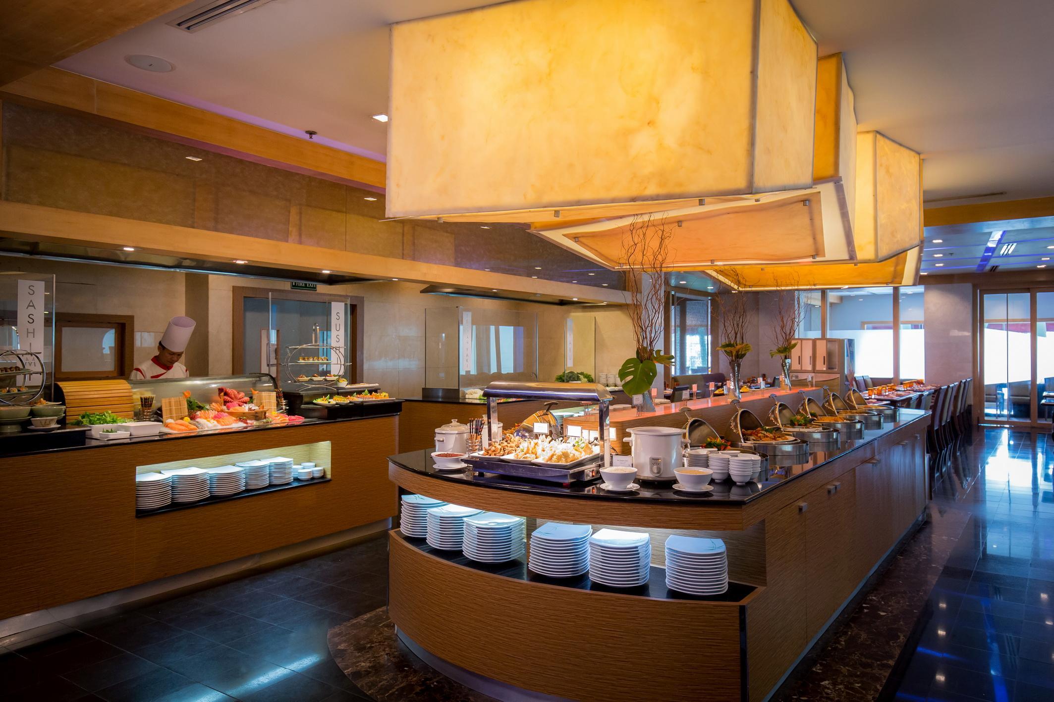 Ramada by Wyndham Bangkok Chaophya Park Hotel Bagian luar foto