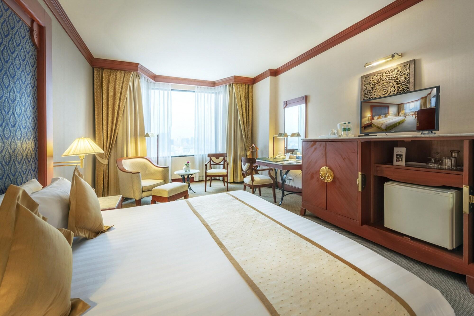 Ramada by Wyndham Bangkok Chaophya Park Hotel Bagian luar foto