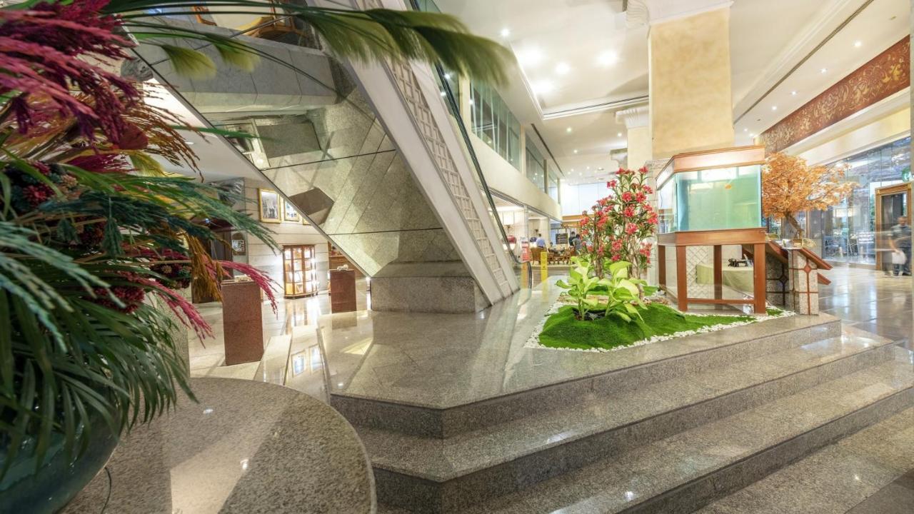 Ramada by Wyndham Bangkok Chaophya Park Hotel Bagian luar foto